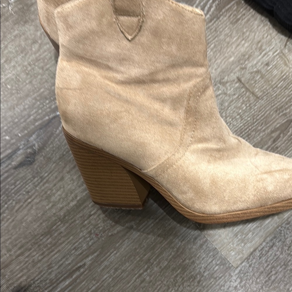 Women's Tan Ankle Boots